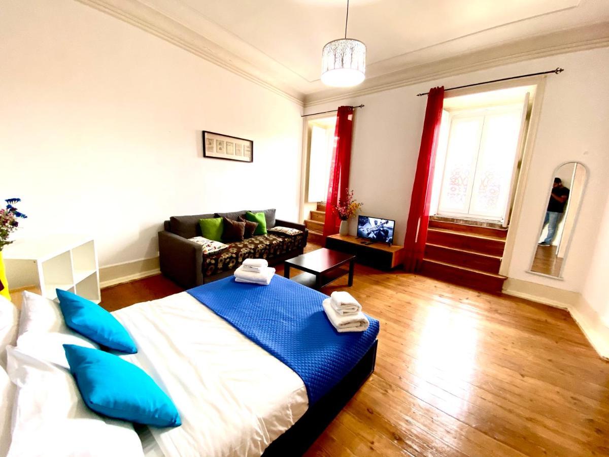 Classic Chiado 1 - Central Guest House Room With Shared Bathroom Лиссабон Экстерьер фото