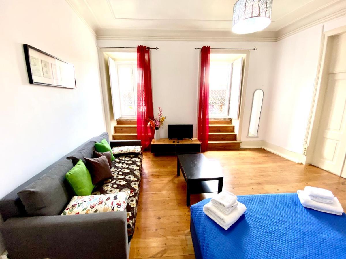Classic Chiado 1 - Central Guest House Room With Shared Bathroom Лиссабон Экстерьер фото