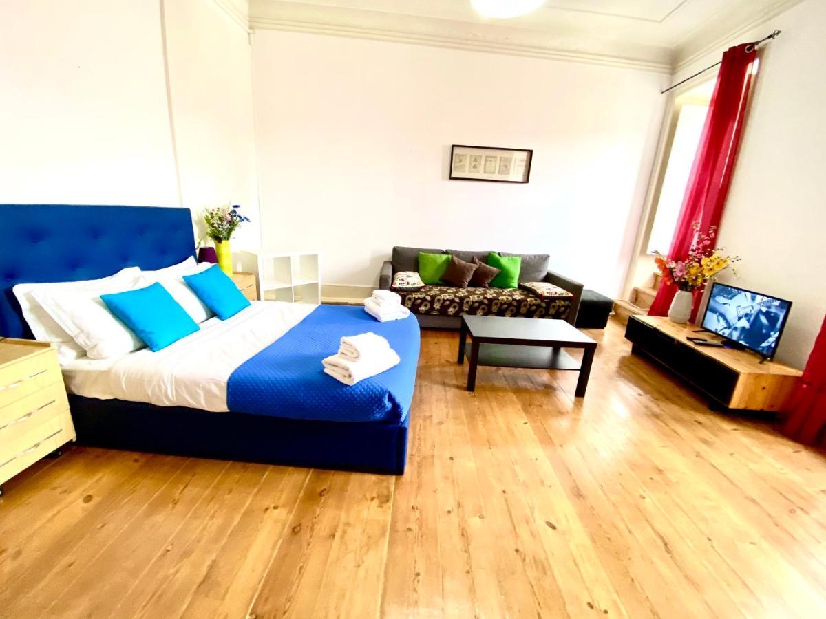 Classic Chiado 1 - Central Guest House Room With Shared Bathroom Лиссабон Экстерьер фото